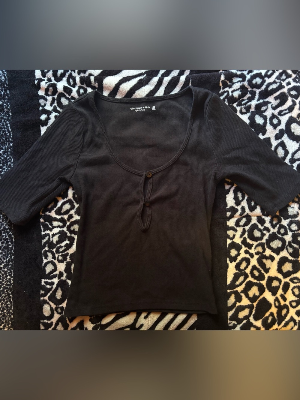 Abercrombie & Fitch Key-Hole Cut Out Top in Black